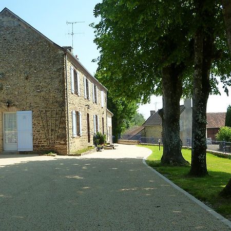 Les Quatre Saisons Bed and Breakfast Moitron-sur-Sarthe Exterior foto